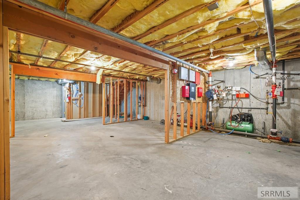 2182177 Property Photo 33