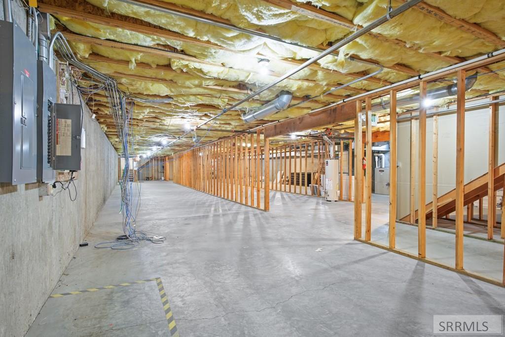 2182177 Property Photo 37