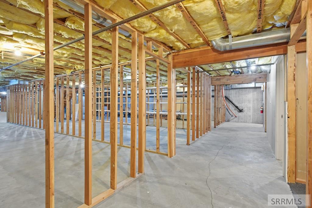 2182177 Property Photo 38