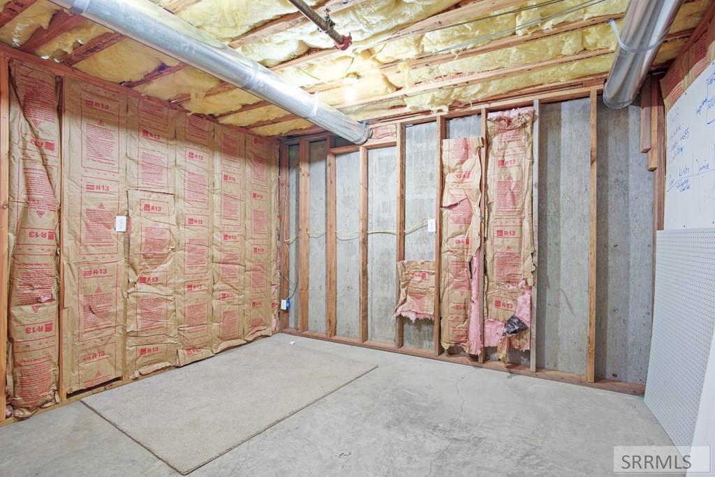 2182177 Property Photo 40