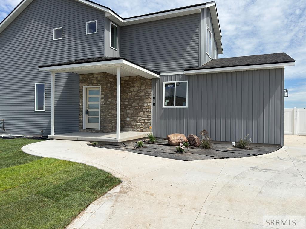 1018 Alpine Ave