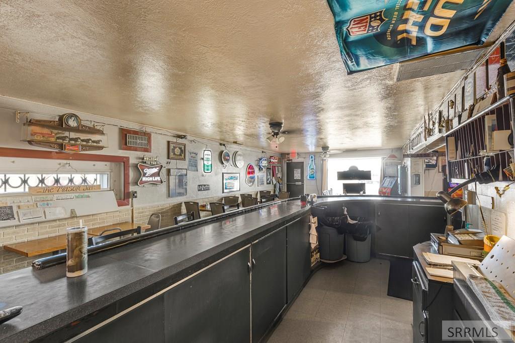 2525 Pole Line Road Property Photo 8