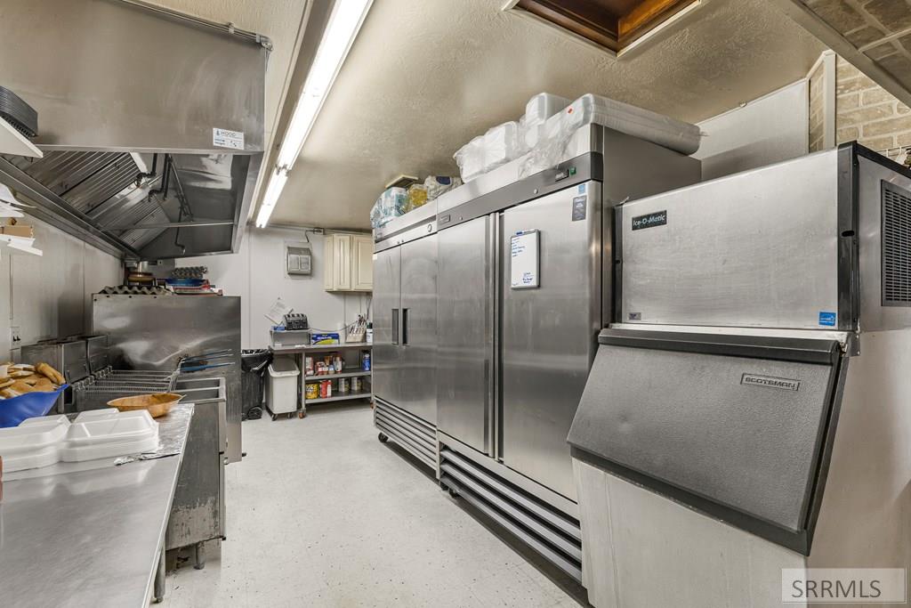 2525 Pole Line Road Property Photo 16