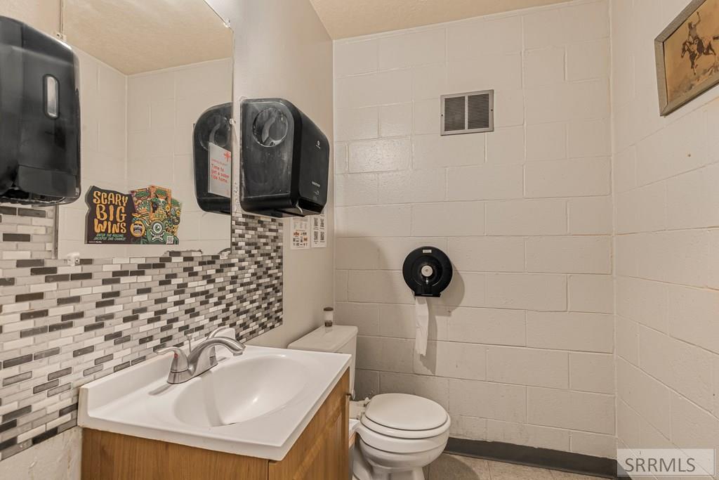 2525 Pole Line Road Property Photo 24