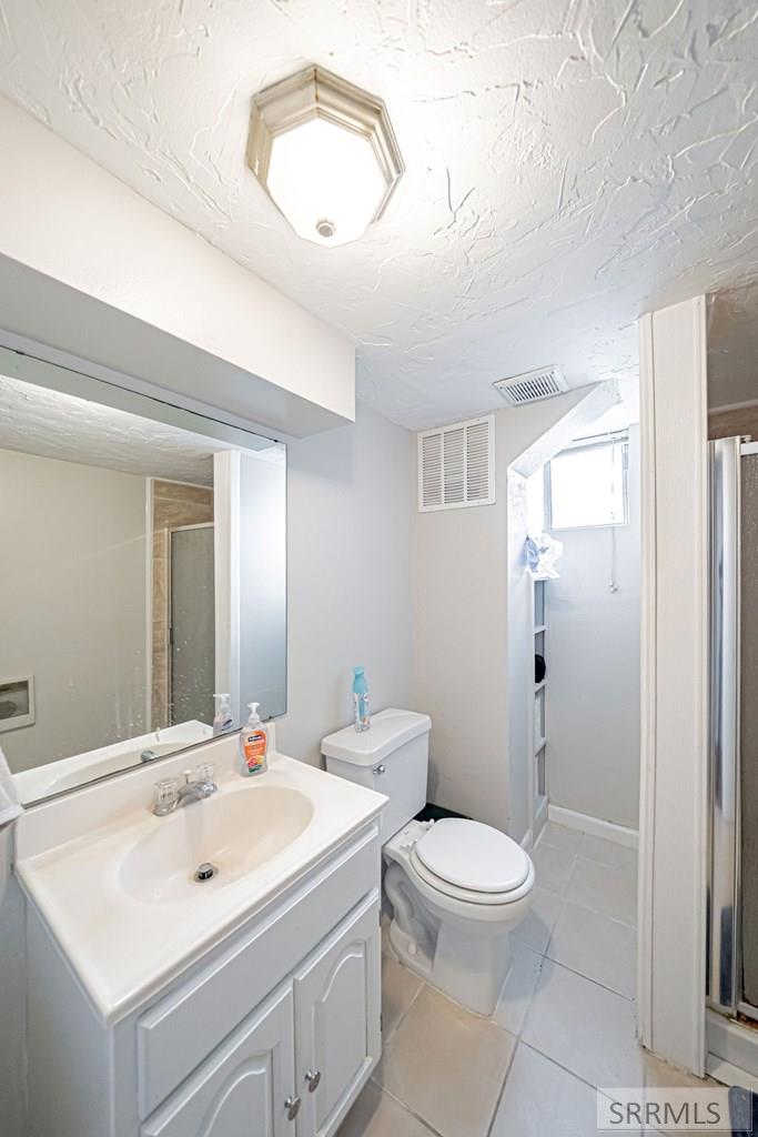 318 S 3rd W Property Photo 37