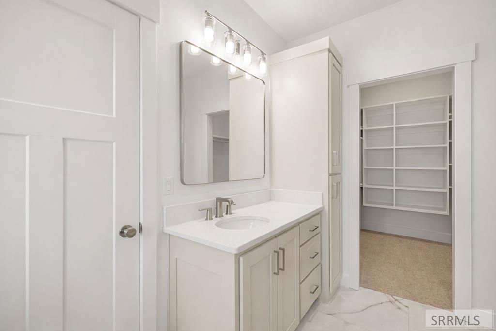 1588 N 835 E Property Photo 16