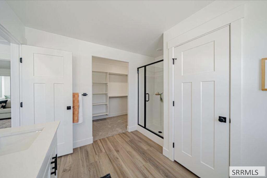 2240 Summers Dr # 104 Property Photo 8