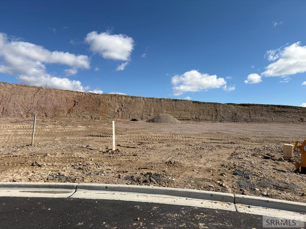 Lot 8 Falcon Ridge Dr Property Photo 1