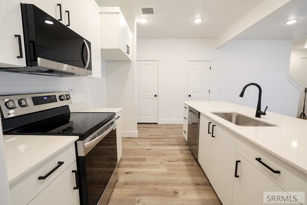 1133 Lilah Street # 4 Property Photo 6