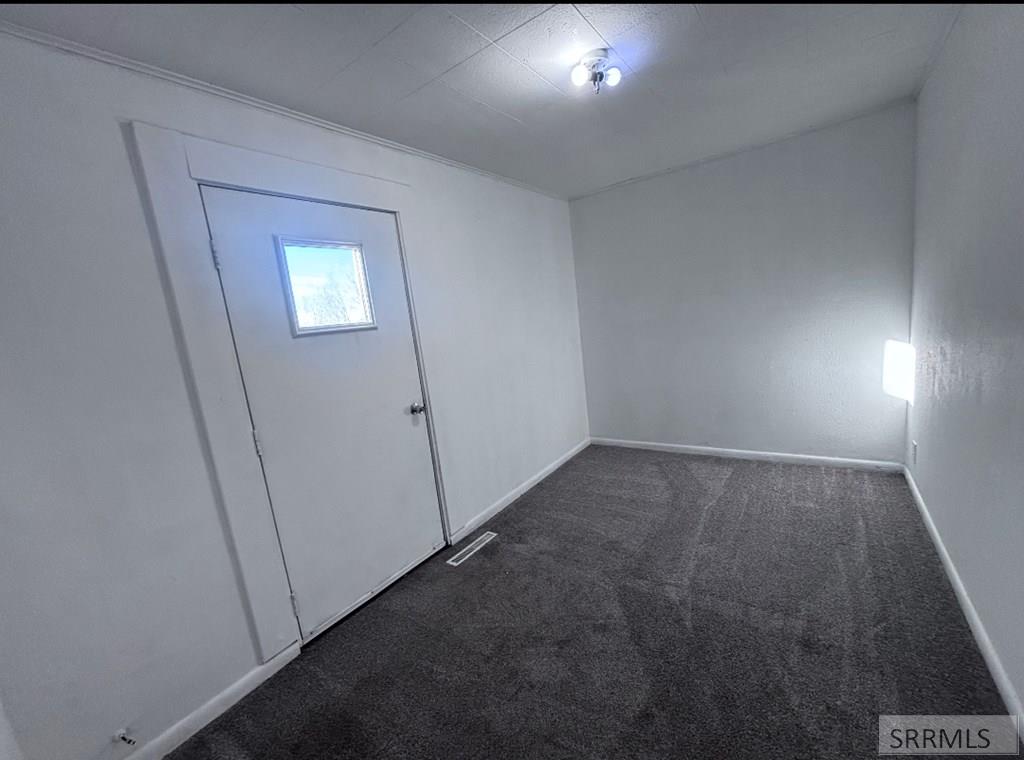279 N 4100 E Property Photo 8