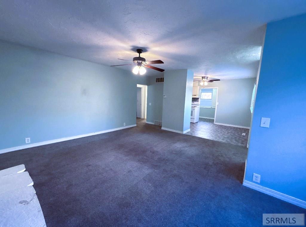 279 N 4100 E Property Photo 16