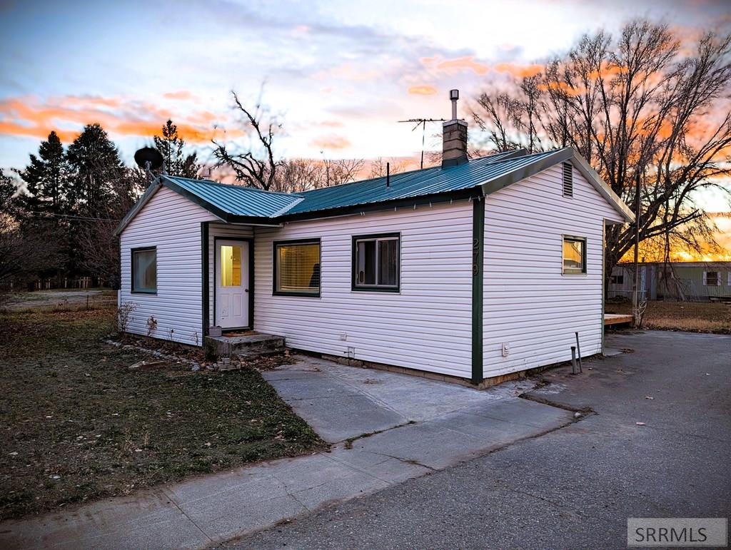 279 N 4100 E Property Photo 21