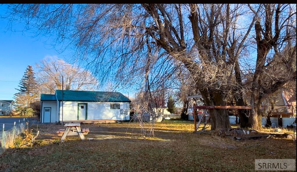 279 N 4100 E Property Photo 22
