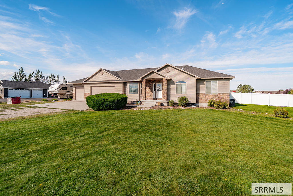 111 N 3962 E Property Photo 3