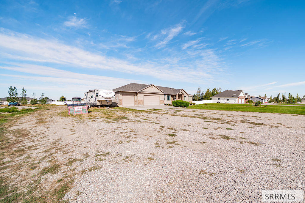 111 N 3962 E Property Photo 4