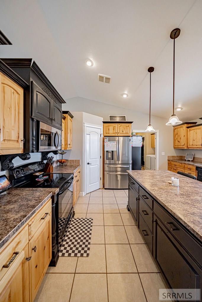 111 N 3962 E Property Photo 13