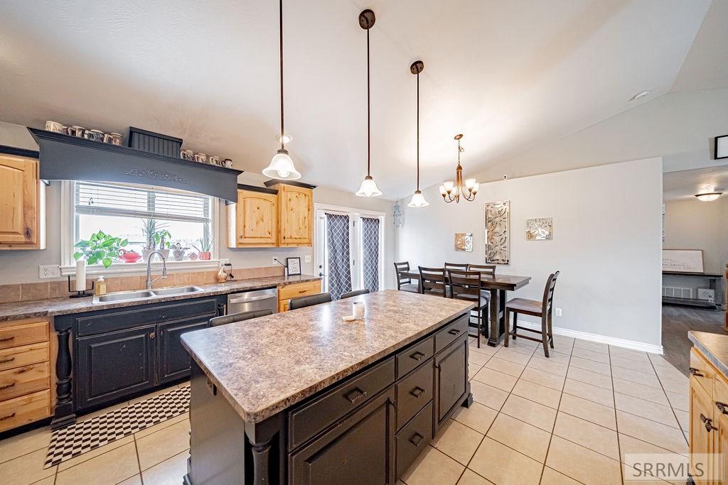 111 N 3962 E Property Photo 14