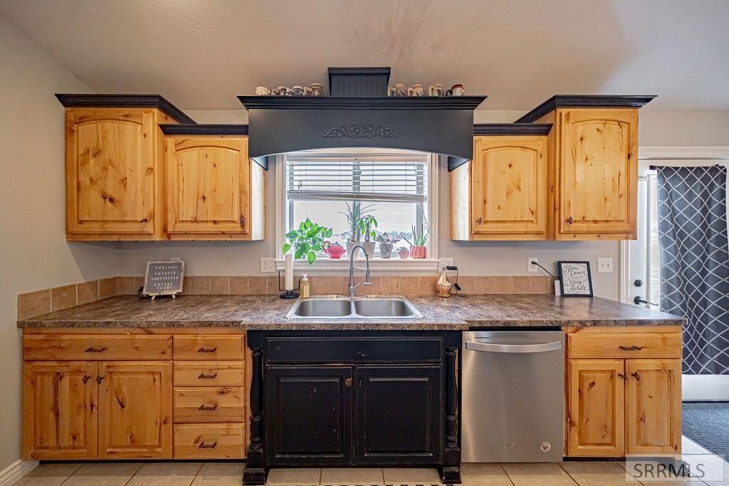 111 N 3962 E Property Photo 15