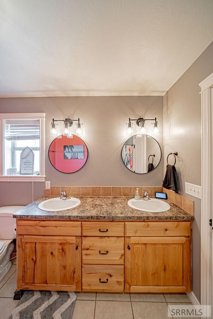 111 N 3962 E Property Photo 22