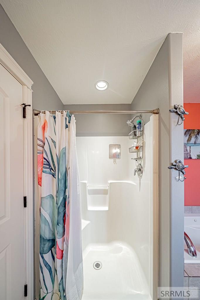 111 N 3962 E Property Photo 23
