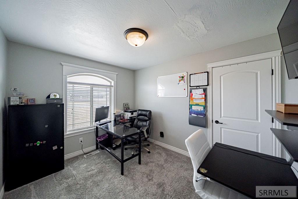 111 N 3962 E Property Photo 25