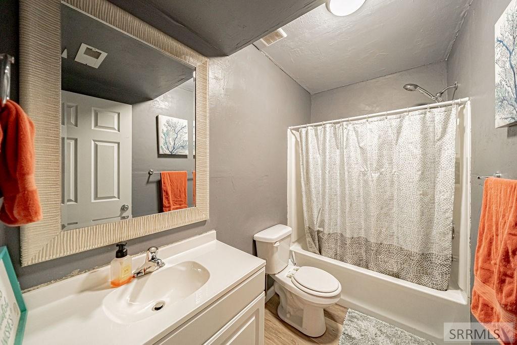 111 N 3962 E Property Photo 34
