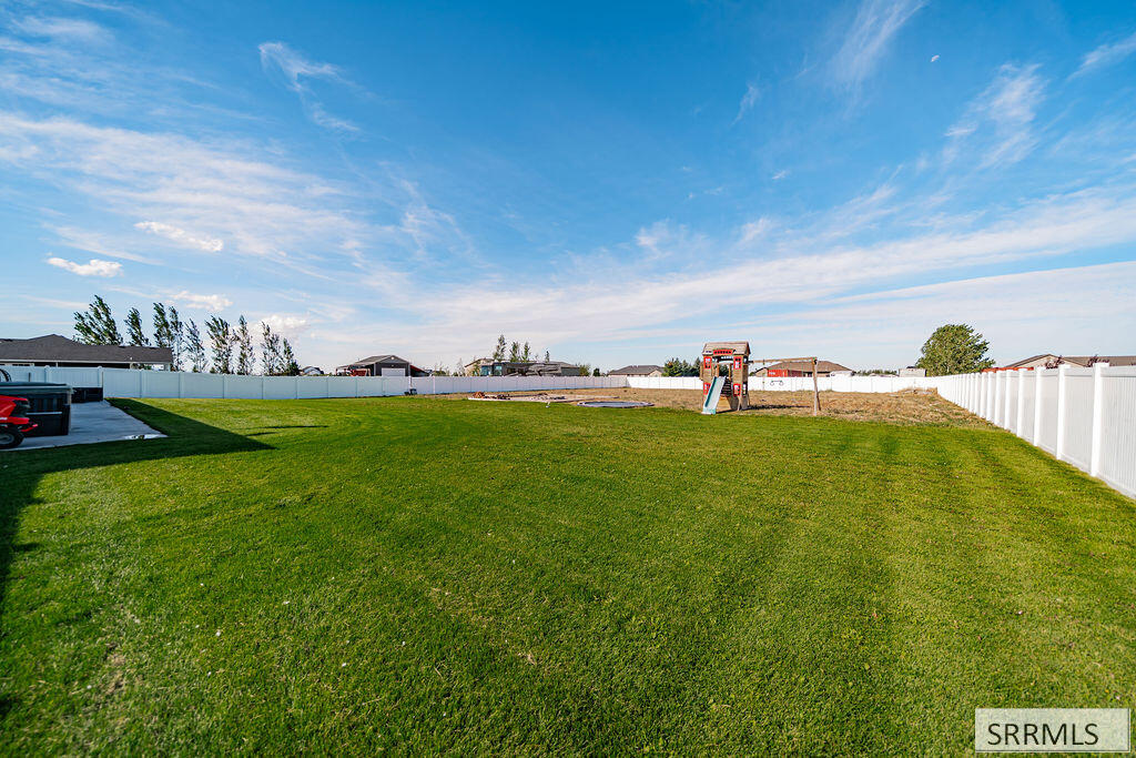 111 N 3962 E Property Photo 35