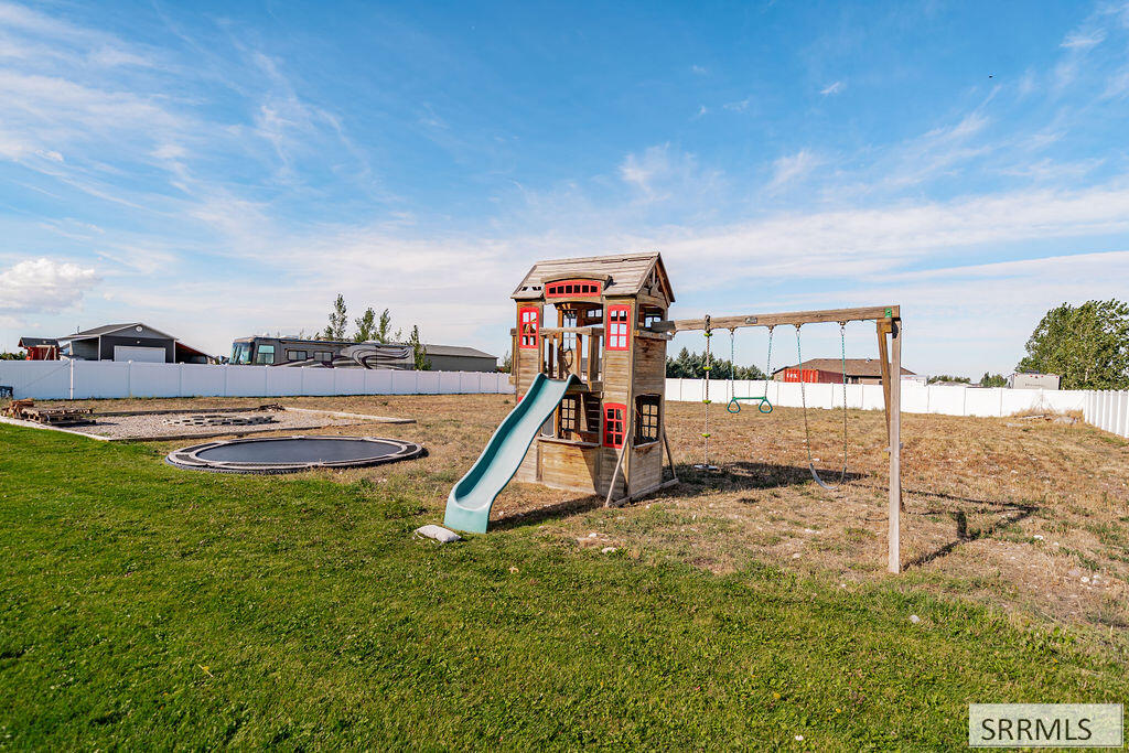 111 N 3962 E Property Photo 36