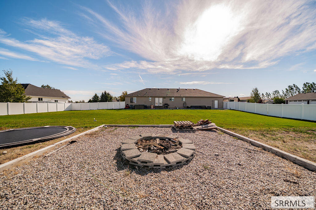 111 N 3962 E Property Photo 37