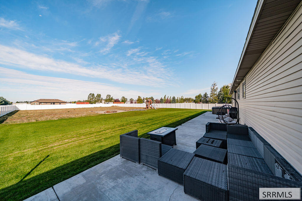 111 N 3962 E Property Photo 41