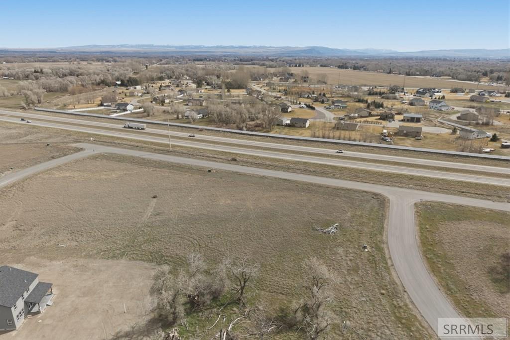 L8b8 537 N Property Photo 2