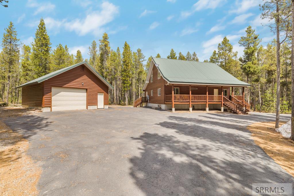4448 Stone Run Property Photo 1