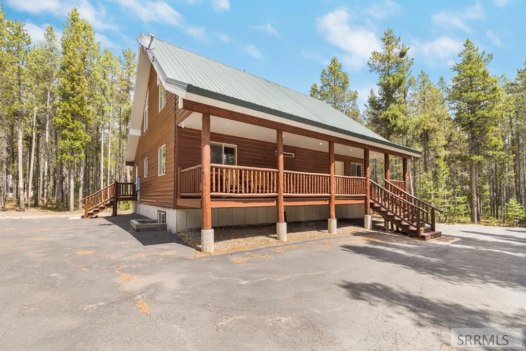 4448 Stone Run Property Photo 3