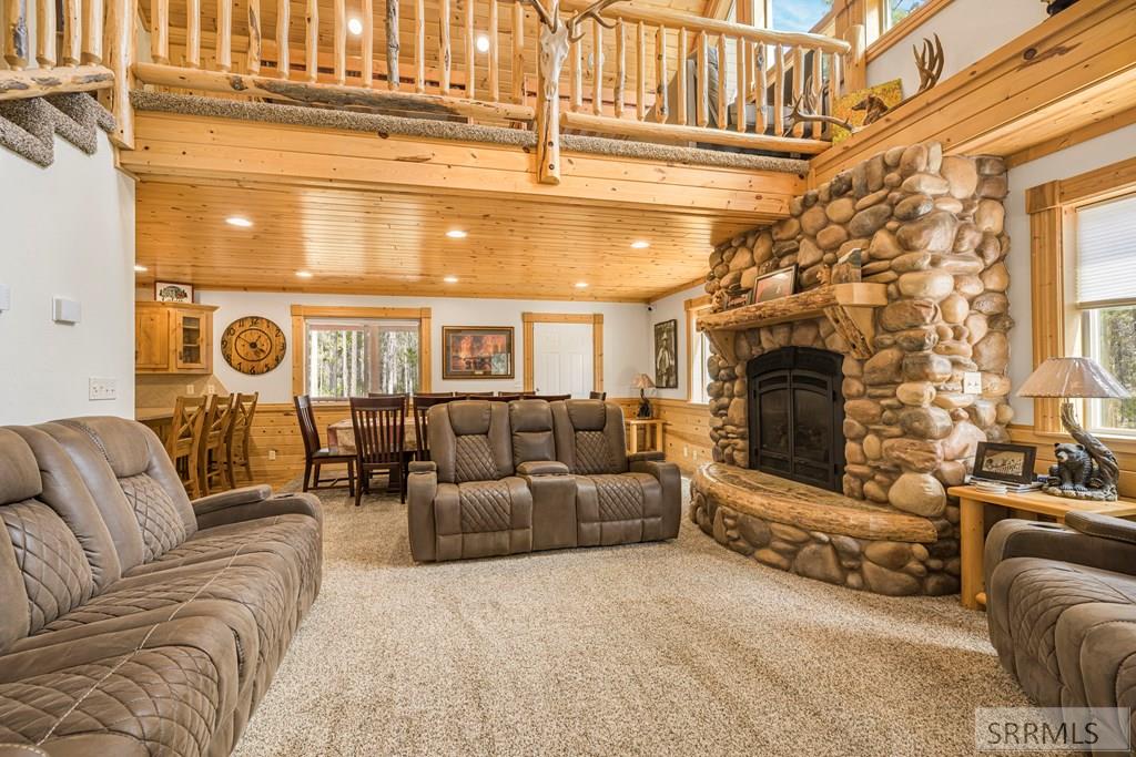 4448 Stone Run Property Photo 4