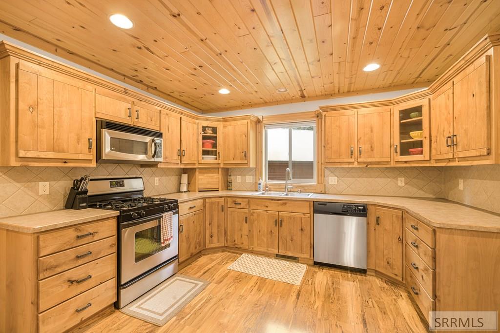 4448 Stone Run Property Photo 10