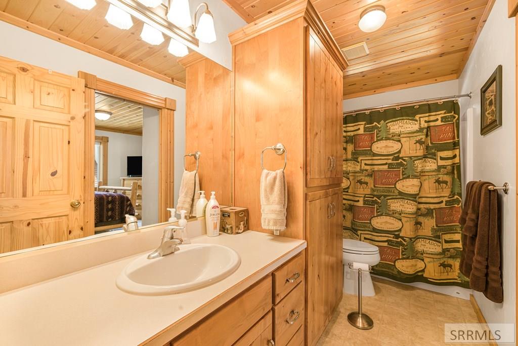 4448 Stone Run Property Photo 15