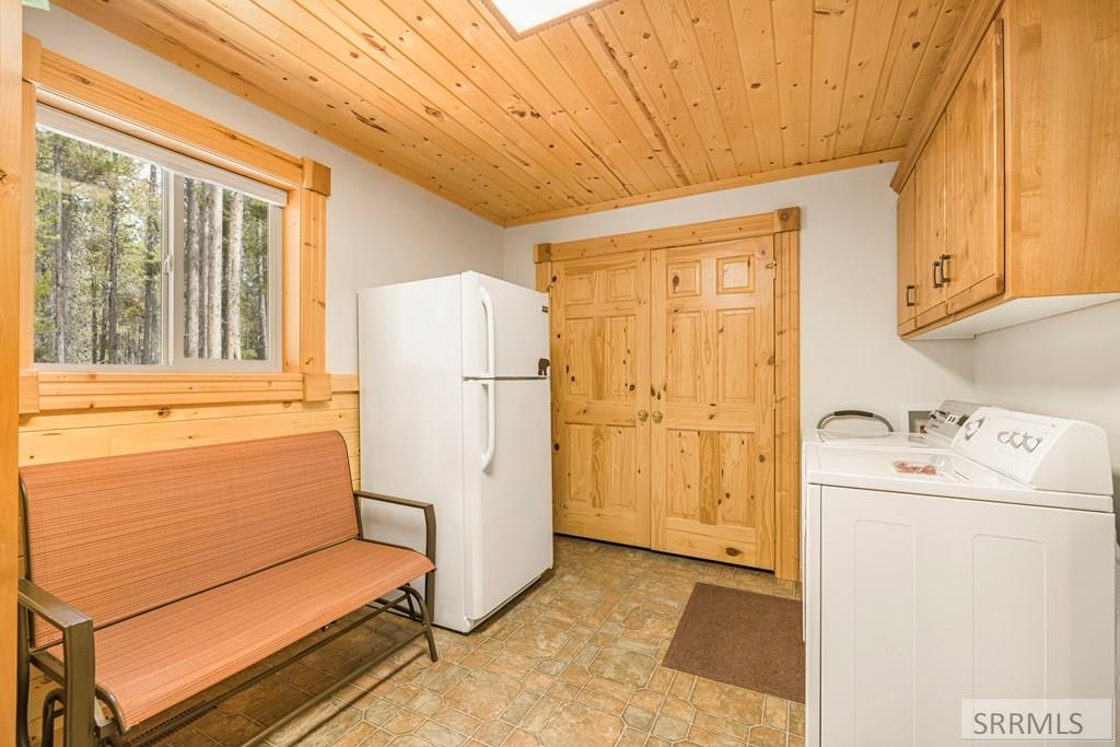 4448 Stone Run Property Photo 33