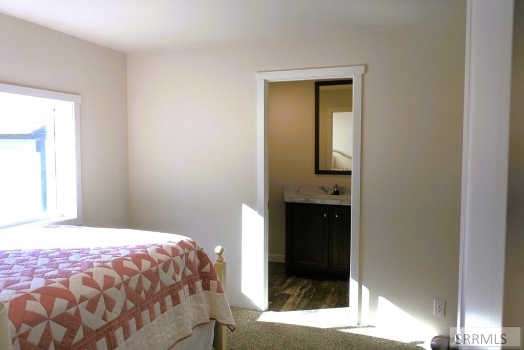411 8th Street Property Photo 4