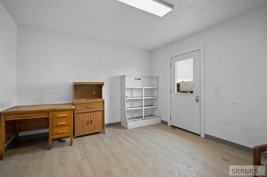 591 E Iona Road Property Photo 28