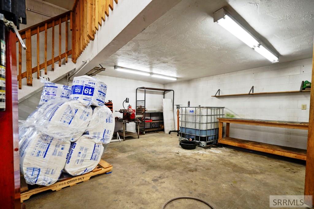 591 E Iona Road Property Photo 47