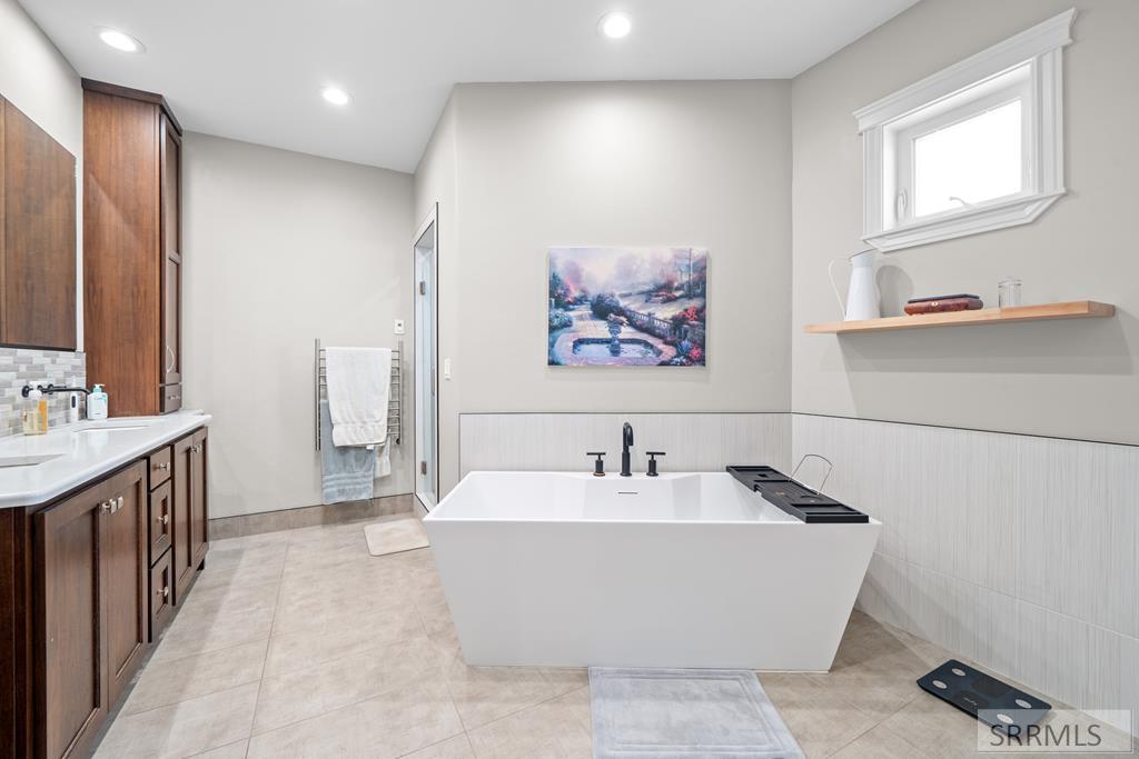 1171 N 1000 E Property Photo 16