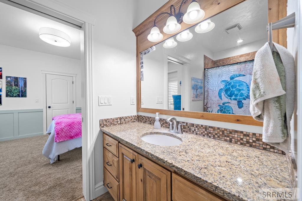 1171 N 1000 E Property Photo 24