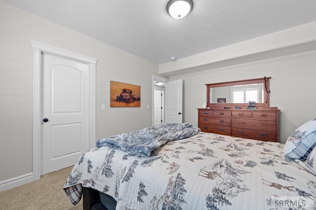 1171 N 1000 E Property Photo 32