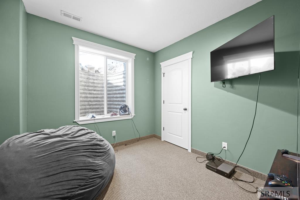 1171 N 1000 E Property Photo 36