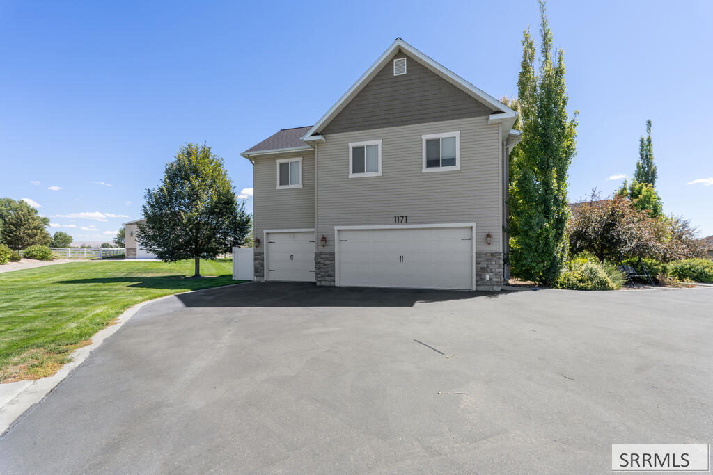 1171 N 1000 E Property Photo 54