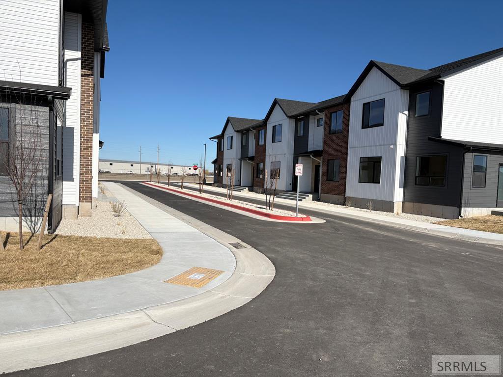 455 S Blue Spruce Avenue # 115 Property Photo 1