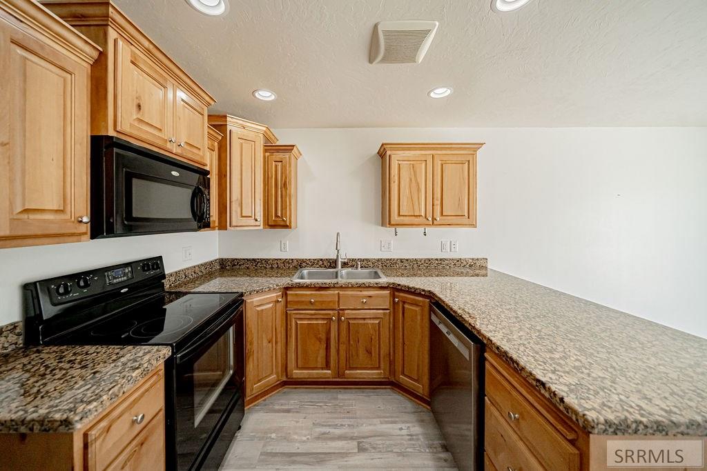 141 Robison Drive Property Photo 10