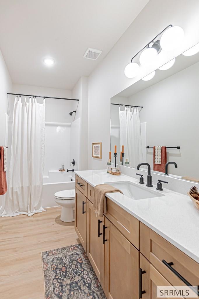 455 S Blue Spruce Avenue # 114 Property Photo 20