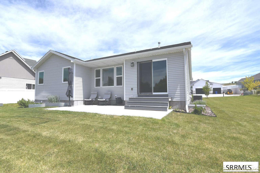 1324 Stone Drive Property Photo 4