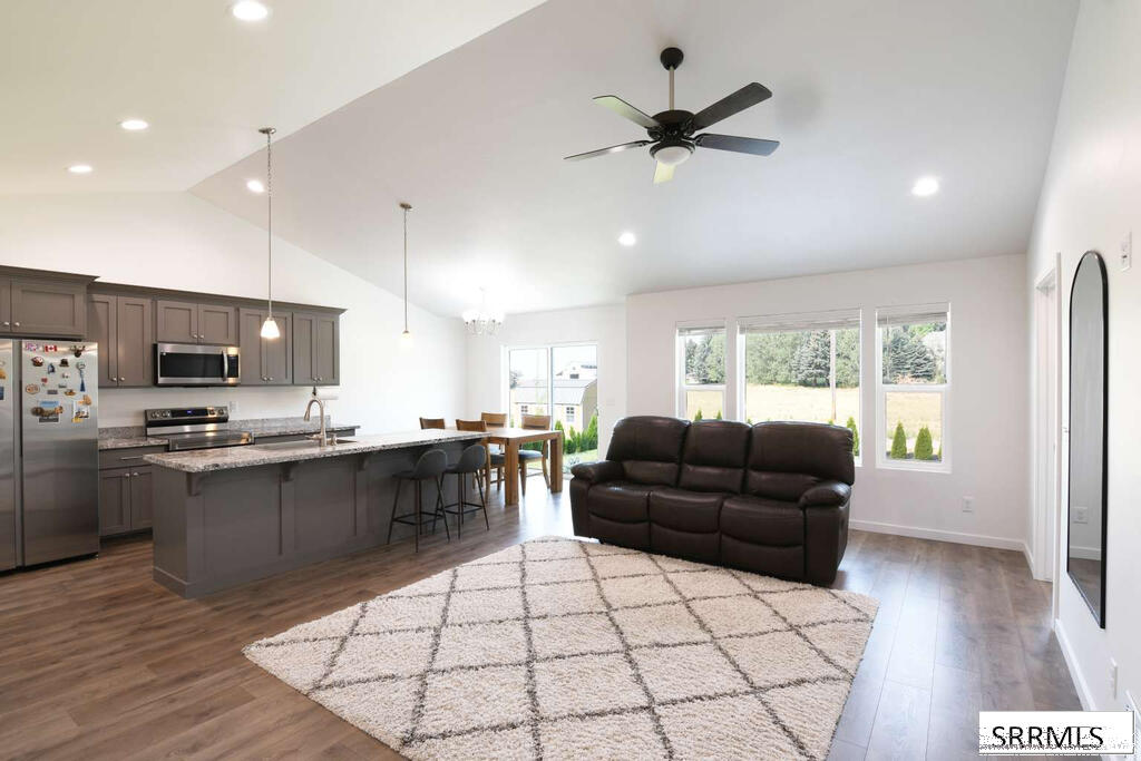 1324 Stone Drive Property Photo 8